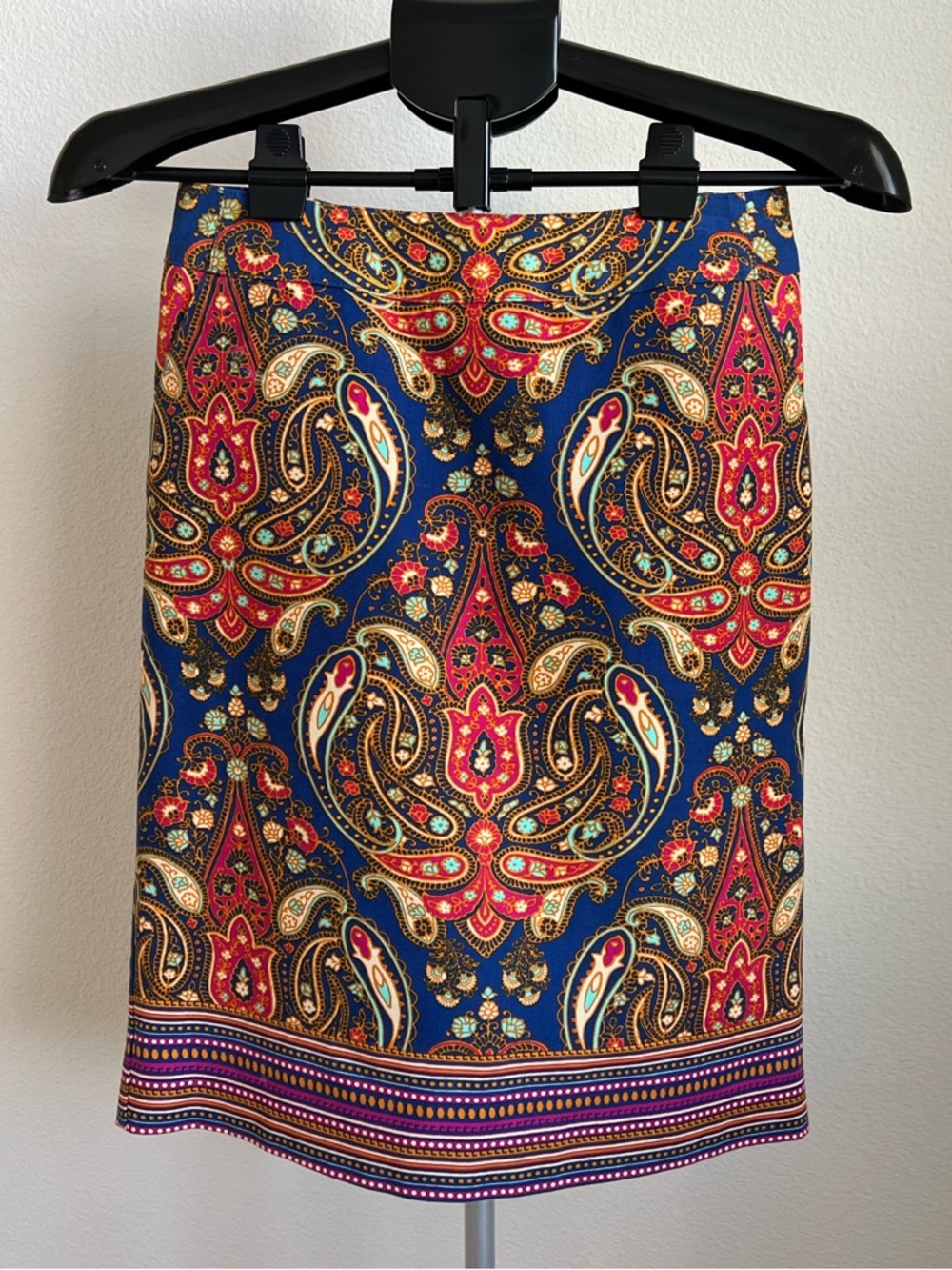 Merona Paisley Preppy Pencil Skirt Blue Red Stretch Lined Size 2 Work Office
